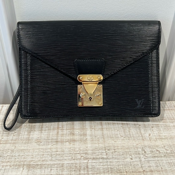Louis Vuitton Handbags - Louis Vuitton Black Epi Leather Pochette Serie Dragonne Clutch Bag with Key EUC